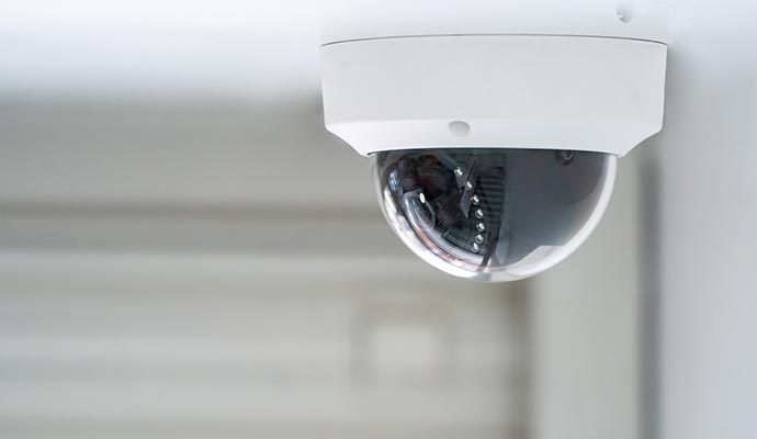 Varifocal camera mounted on ceiling