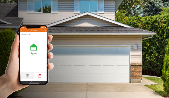 Garage door closed via smartphone control